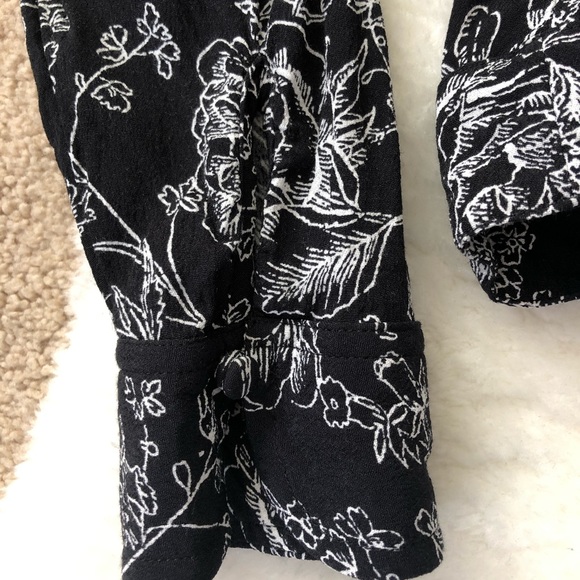 Abercrombie & Fitch | Floral Collared Wrap Top - Picture 11 of 13